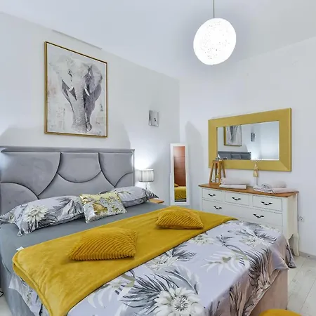 Σπίτι διακοπών Beachfront Delight With Private Pool *